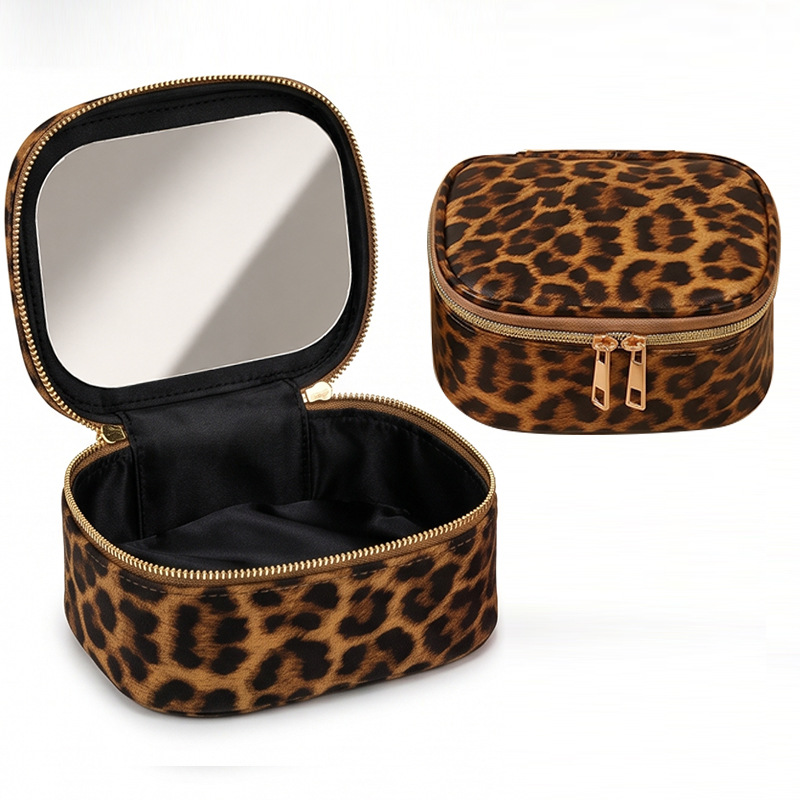 Nowa kosmetyczka z lustrem na  – Beauty Preservation Makeup Bag recenzja i cena