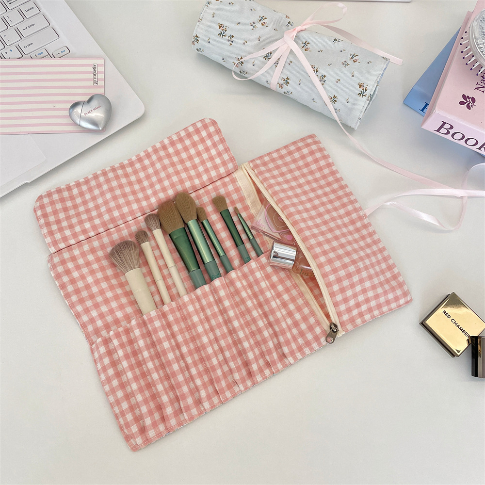 Tkaninowa kosmetyczka na pędzl – Beauty Preservation Makeup Bag recenzja i cena