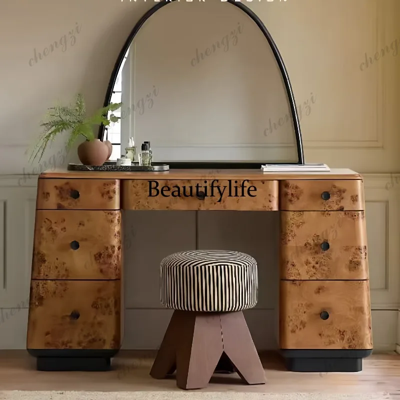 Piękna komoda w stylu średniow – Beauty Makeup Table recenzja i cena